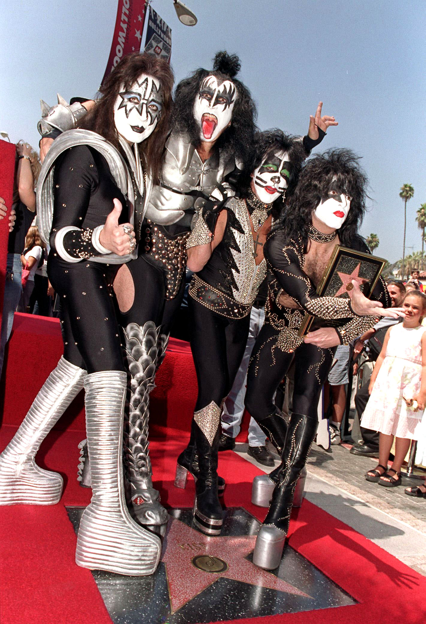 10-kiss-082307.jpg