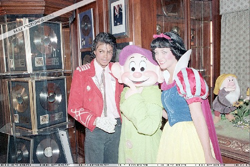 michael-jackson-64370.jpg